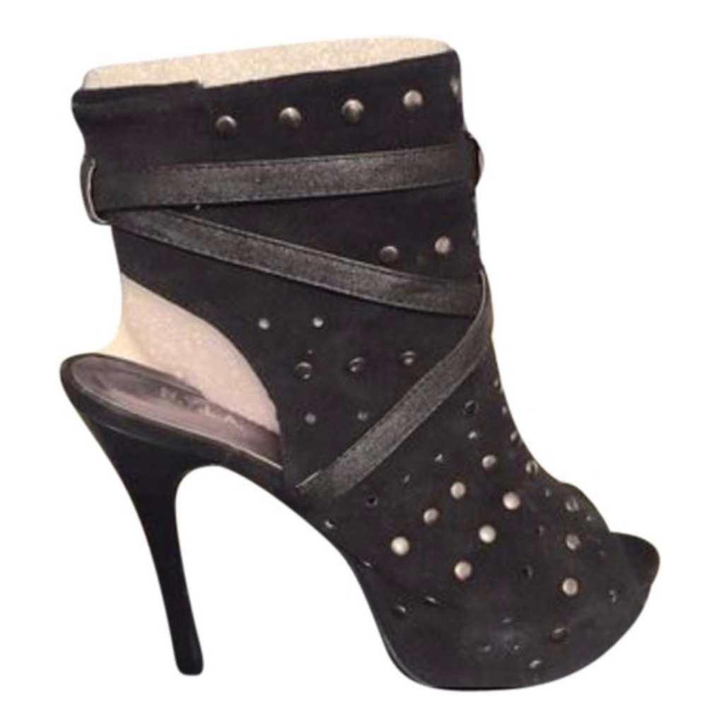 NYLA PEEP TIES STUDDED BOOTIE SIZE 8
